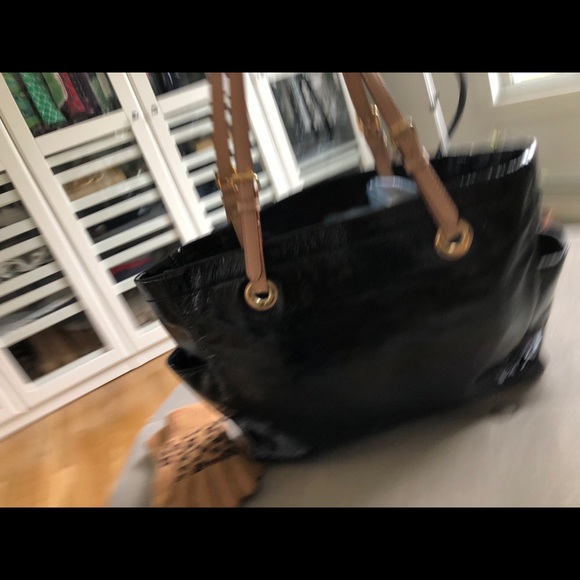 Michael Kohrs Patent Leather Tote - Picture 5 of 7
